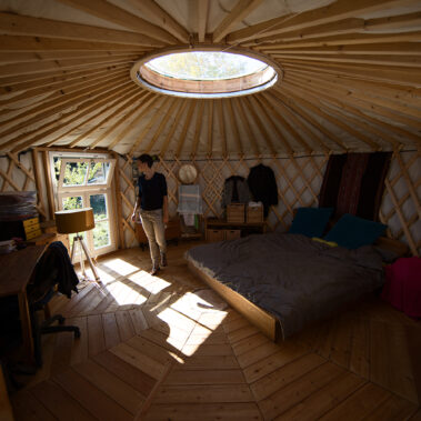 Die Satellitenjurten – Eine für die Kleinen und eine für die Großen