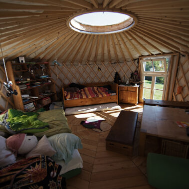 Die Satellitenjurten – Eine für die Kleinen und eine für die Großen